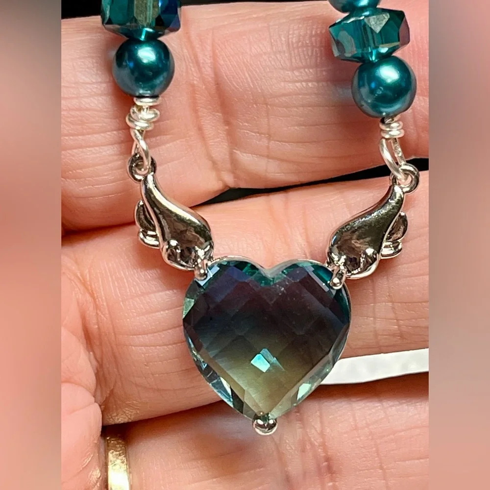 Beautiful beaded necklace -bi coloured heart in sterling - Picture 3 of 12